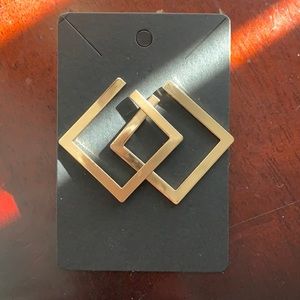 Square gold earrings